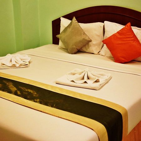 Baan Ss Karon Hotel Eksteriør billede